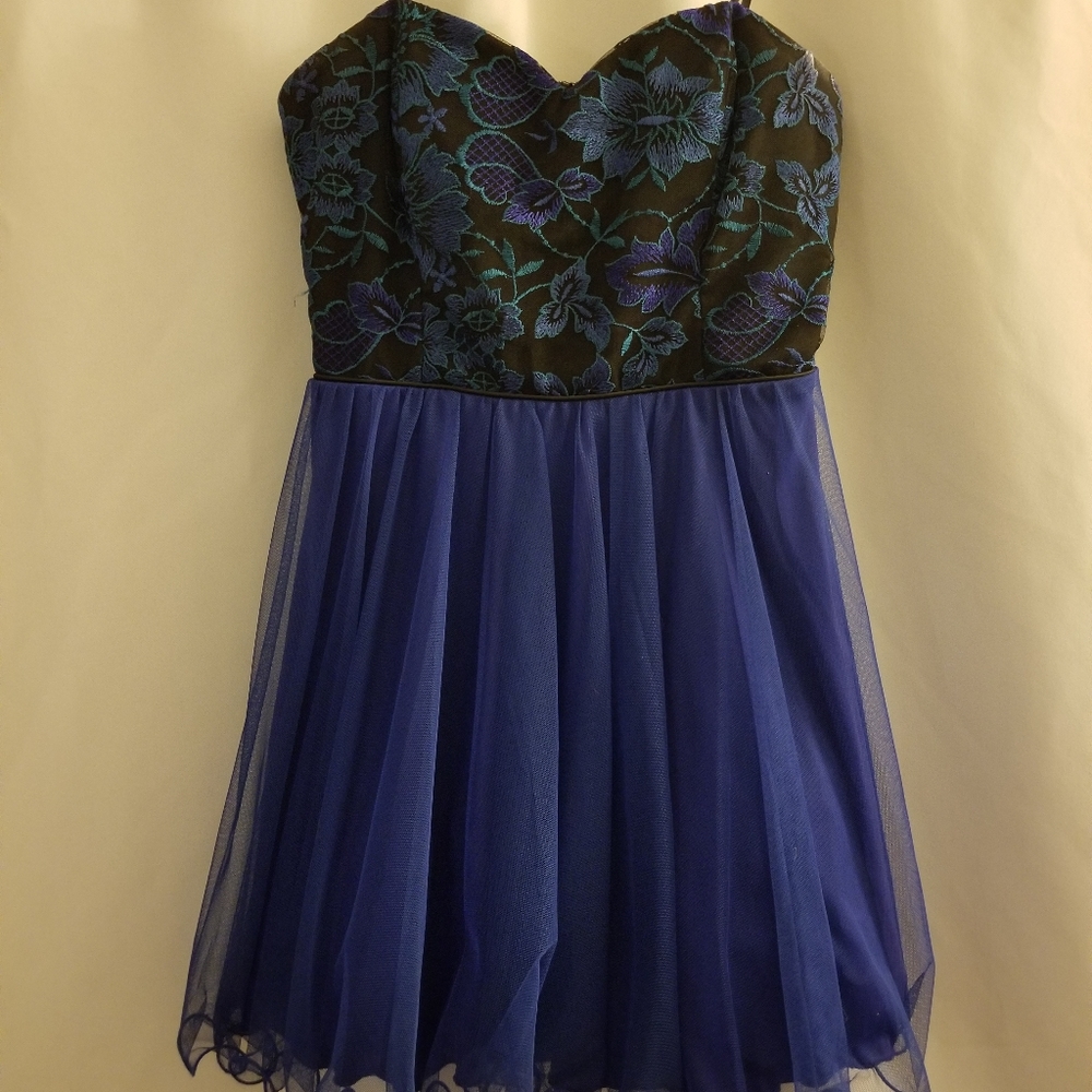 Semi-formal gorgeous dress EUC